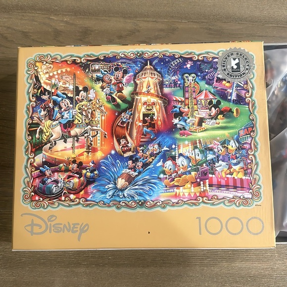 Ceaco - Silver Select - Disney - Mickey's Carnival - 1000 Piece Jigsaw Puzzle. - Picture 4 of 7